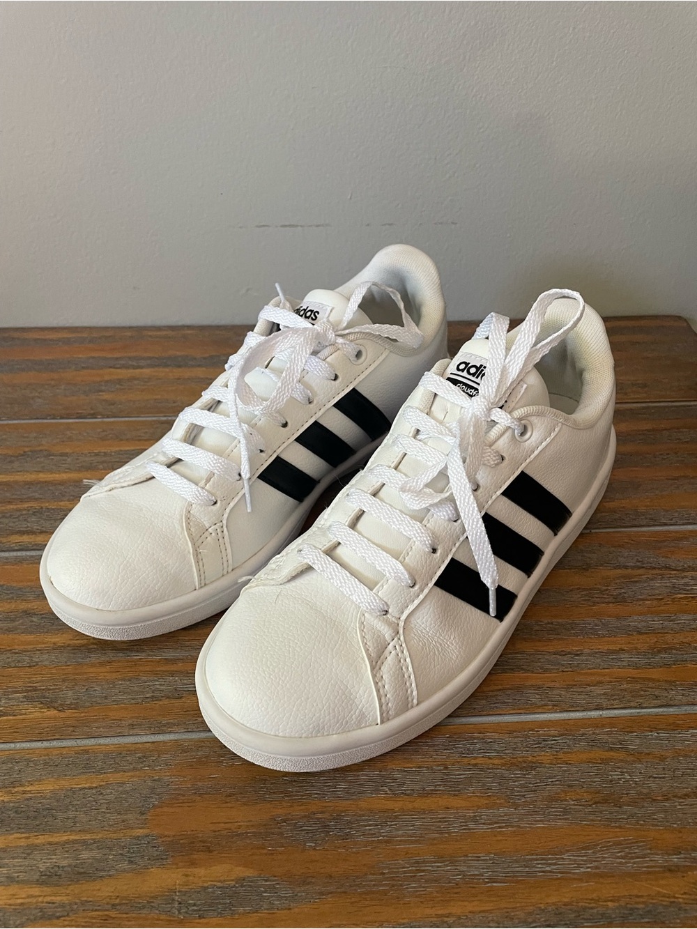 Adidas white neo cloudfoam sneakers - youth size 6.
